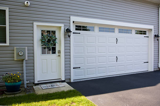 24/7 Emergency Garage Door Panel Replacement experts in Mille Lacs County County, MN